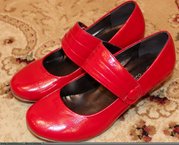  продам красные туфельки Дороти :)
